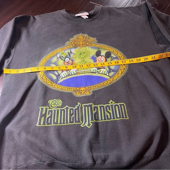 Disney Haunted Mansion Vintage RARE Crewneck Sweater - Black Large Glow in Dark - Picture 7 of 12